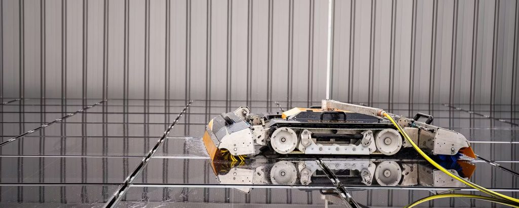Robot vệ sinh pin năng lượng mặt trời F1 SolarCleano