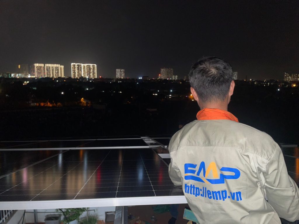 Hệ thống hòa lưới bám tải